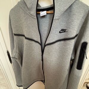 Nike Tech Fleece Heather Gray Hoodie with Black Details